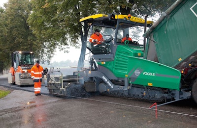 Maximum process reliability, lower fuel consumption and more convenient operation – these are the characteristic features of the brand new 'Dash 3' paver generation from VÖGELE.