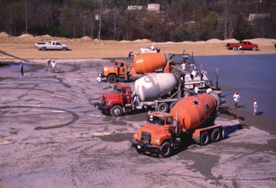 Construction schedules and contractor economics typically require concrete placements of 10,000 to 20,000 square feet or from 30,000 to 50,000 square feet when a Laser Screed is used. This figure shows a 300,000 square foot pour that was completed within 24 hours in a single concrete placement.