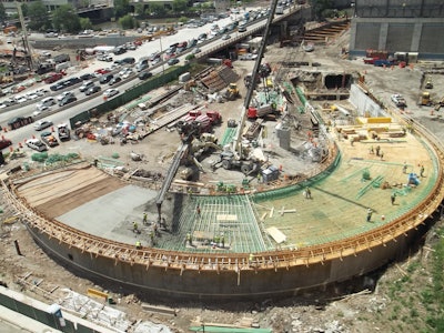 Wacker Drive Viaduct Reconstruction: The project team was able to accommodate heavy loads, unbalanced spans and geometric anomalies by adjusting the horizontal layout and vertical drape of the strands, which is not feasible using other systems of construction.