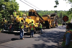 Galasso's BOMAG CR552 paving machine in action