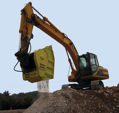 BC 3500 hydraulic bucket crusher