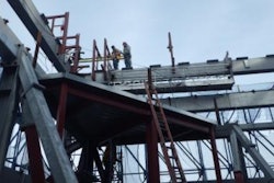 Standard 20- and 30-ft. modular platforms - powered by Spider’s SC1000 traction hoists - as well as Modulo platforms are enabling access to hard-to-reach areas during installation of the glass curtain walls at the World Trade Center towers construction.