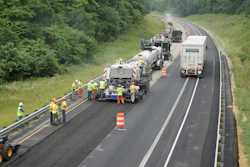 Wirtgen 3800 CR recycles in-place lane of I-81 in Virginia in landmark pavement recycling project.