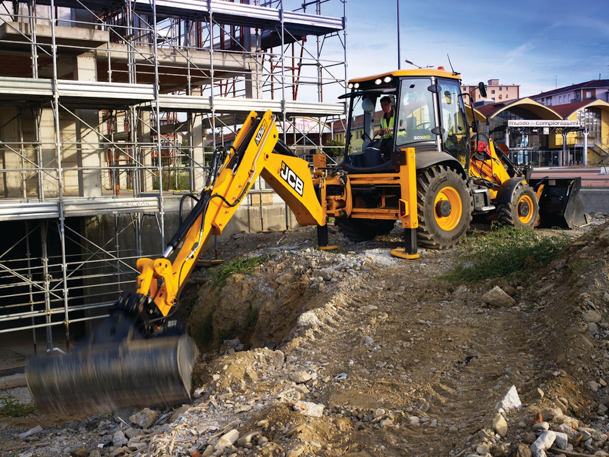 3CX and 4CX Backhoe Loaders From JCB Americas For Construction Pros