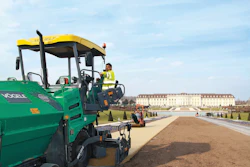 VÖGELE dash 3 paver SUPER 1303-3i revamps areas at Ludwigsburg Palace grounds in Germany.