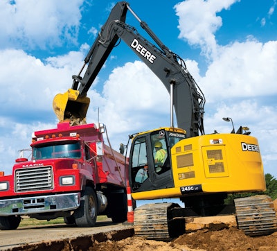 John Deere employs an engine, hydraulic management system that controls the excavator's functions and operations. It keeps equipment operating at optimum performance regardless of the application.