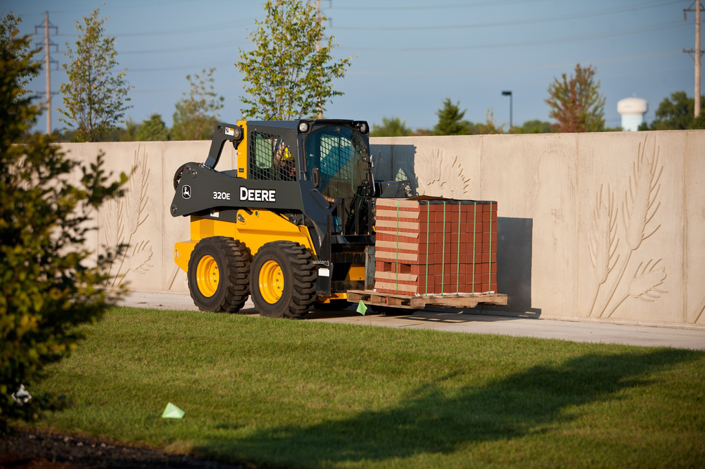 320E skid steer