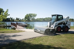 Bobcat S650 Cleaning Path With 11293308