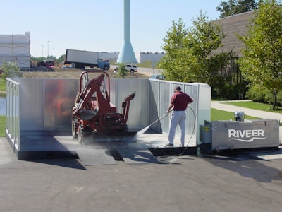 Spraying Trencher Full Front View B6wbfyfk4axqq
