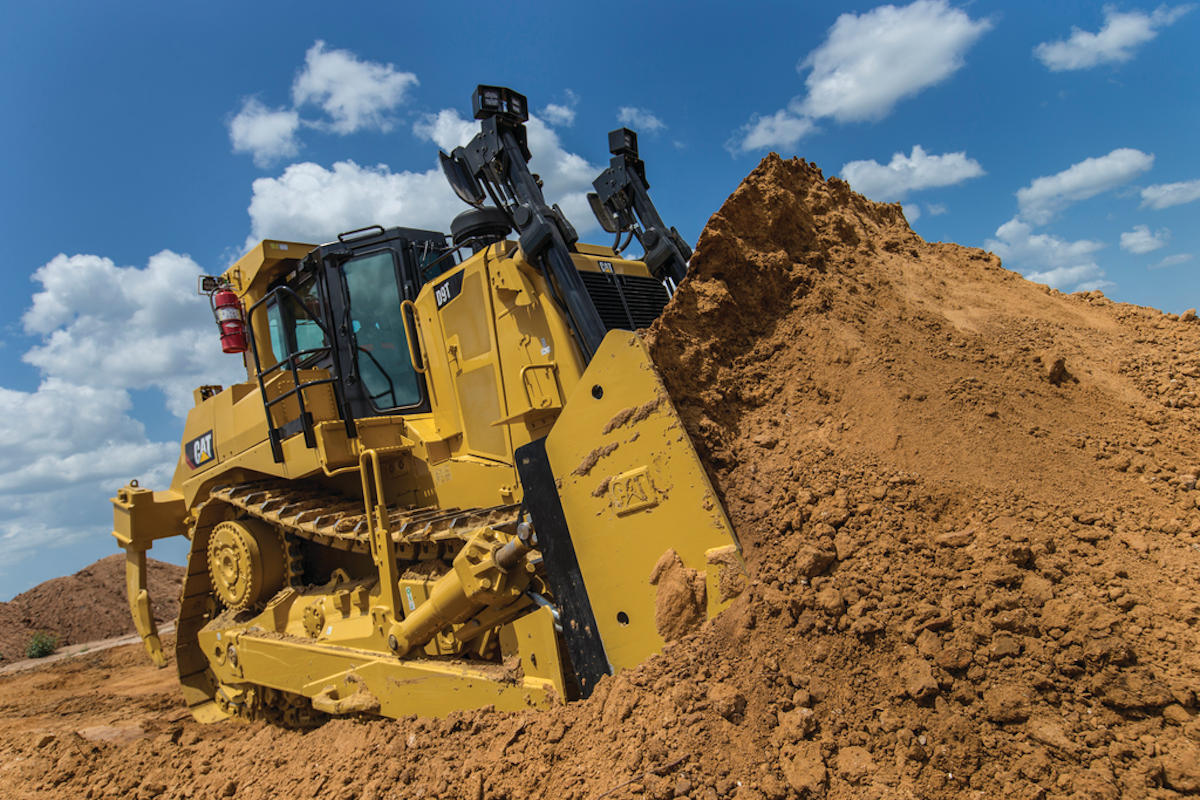 Cat's D9T Dozer Gains New Features and a Tier 4 Final Engine From