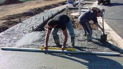 EZYSCREED Manual Screed