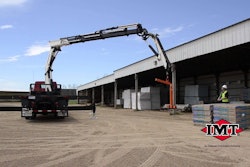 Video: Iowa Mold Tooling (IMT) Articulating Cranes