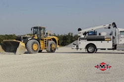 Video: IMT Dominator III Service Truck