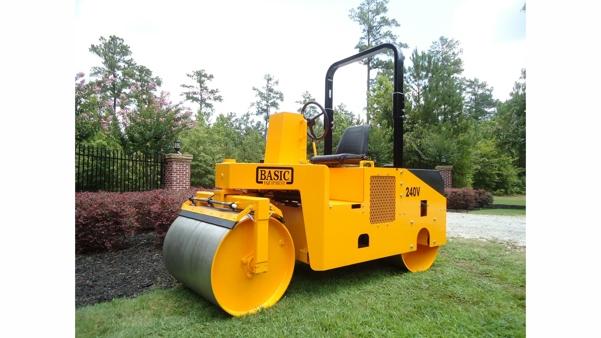 TW504 Combination Asphalt Roller - Front Drum + Rear Tires