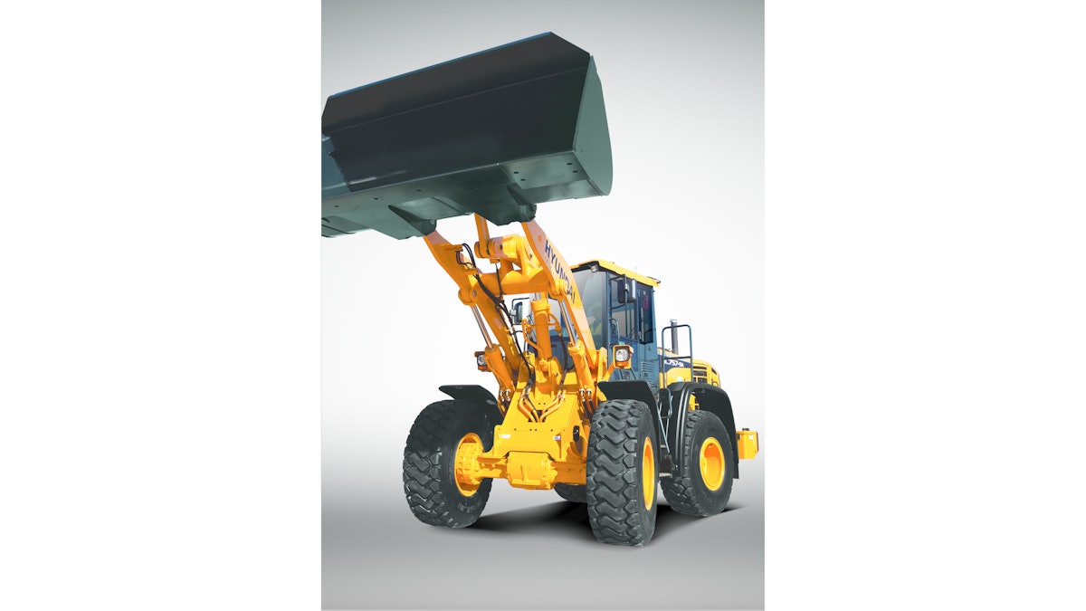 Utility Class Wheel Loaders: Versatility Is Their Middle