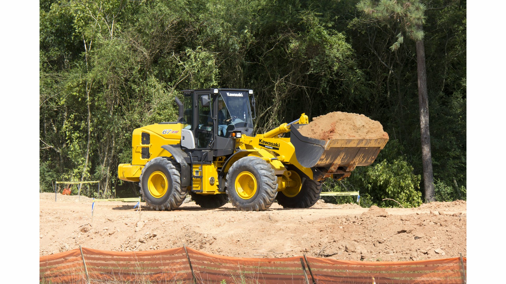 Kawasaki Debuts Redesigned Loaders with 67Z7 Wheel Loader From 
