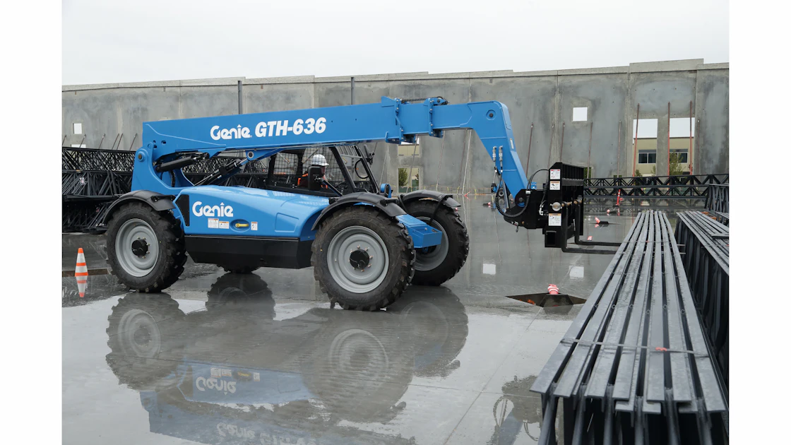 Genie Telehandler Engine Genie Unveils All-New 6,000-lb. Telehandler | For Construction Pros