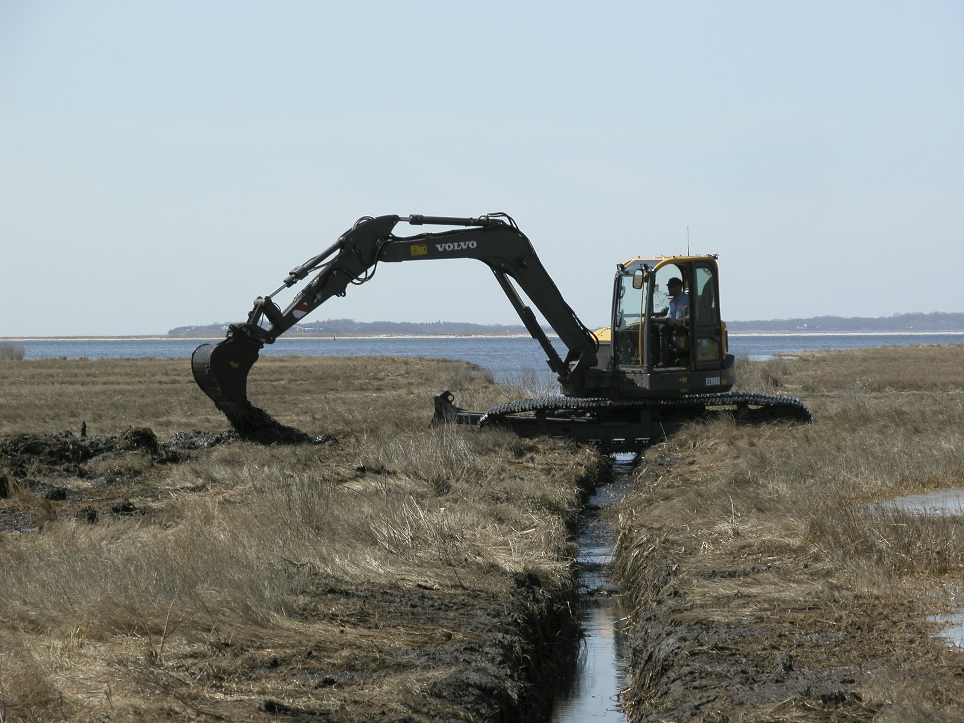 Volvo ECR88D Excavator Gets Equipped for Marsh Life | For
