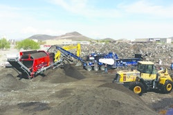 JML Energy Resources LLC in Brentwood, TN, uses the Peterson 4700B Horizontal Grinder for daily production of recycled asphalt shingles (RAS).