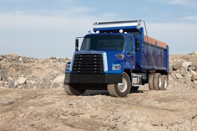 Freightliner 108SD 2 54b433b82c037