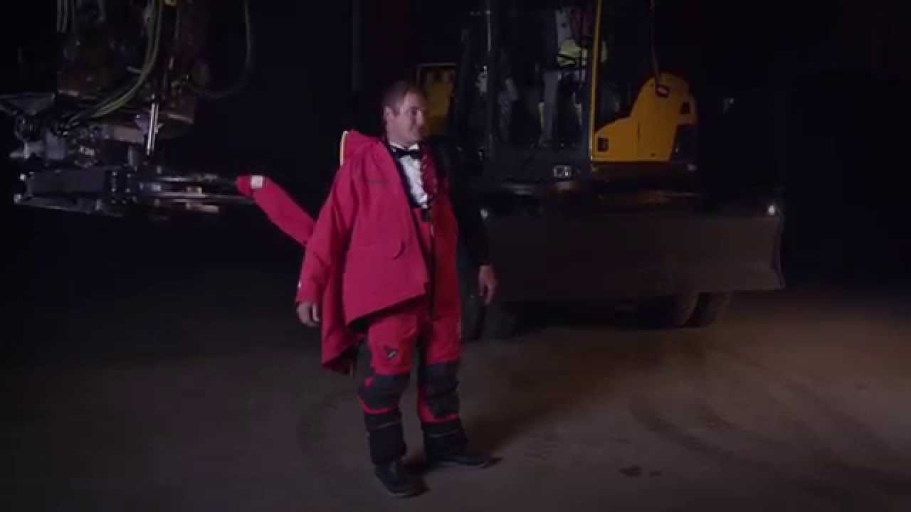 Video: Volvo Excavator Undresses Sailing Legend