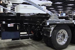 Freightliner 114SD Now Available with 12-liter Natural Gas Engine