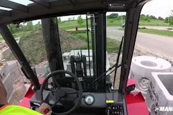 Video: Manitou M Series Rough-terrain Straight Mast Forklifts