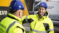 BSGVOLVODealer Service r 559af37a2f29e