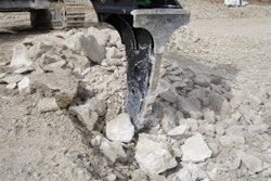 The Geith Ripper is a cost-effective, low-maintenance alternative to hydraulic breakers. Its single heavy-duty, solid steel shank is designed to penetrate and score rock, as well as tough, hard soil such as caliche, frozen ground and permafrost.