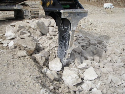The Geith Ripper is a cost-effective, low-maintenance alternative to hydraulic breakers. Its single heavy-duty, solid steel shank is designed to penetrate and score rock, as well as tough, hard soil such as caliche, frozen ground and permafrost.
