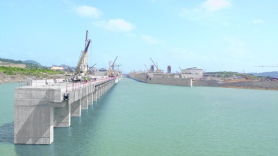 Approximately 10 months before the scheduled opening, the first test sections of the expanded Panama Canal were flooded. For PERI, this also means that the mega project will therefore be completed soon.