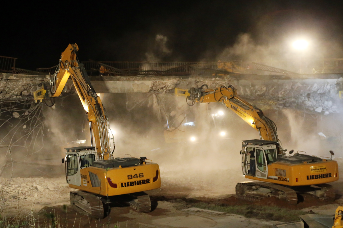 Heavy Construction Equipment Gets Designed To Go To Extremes For