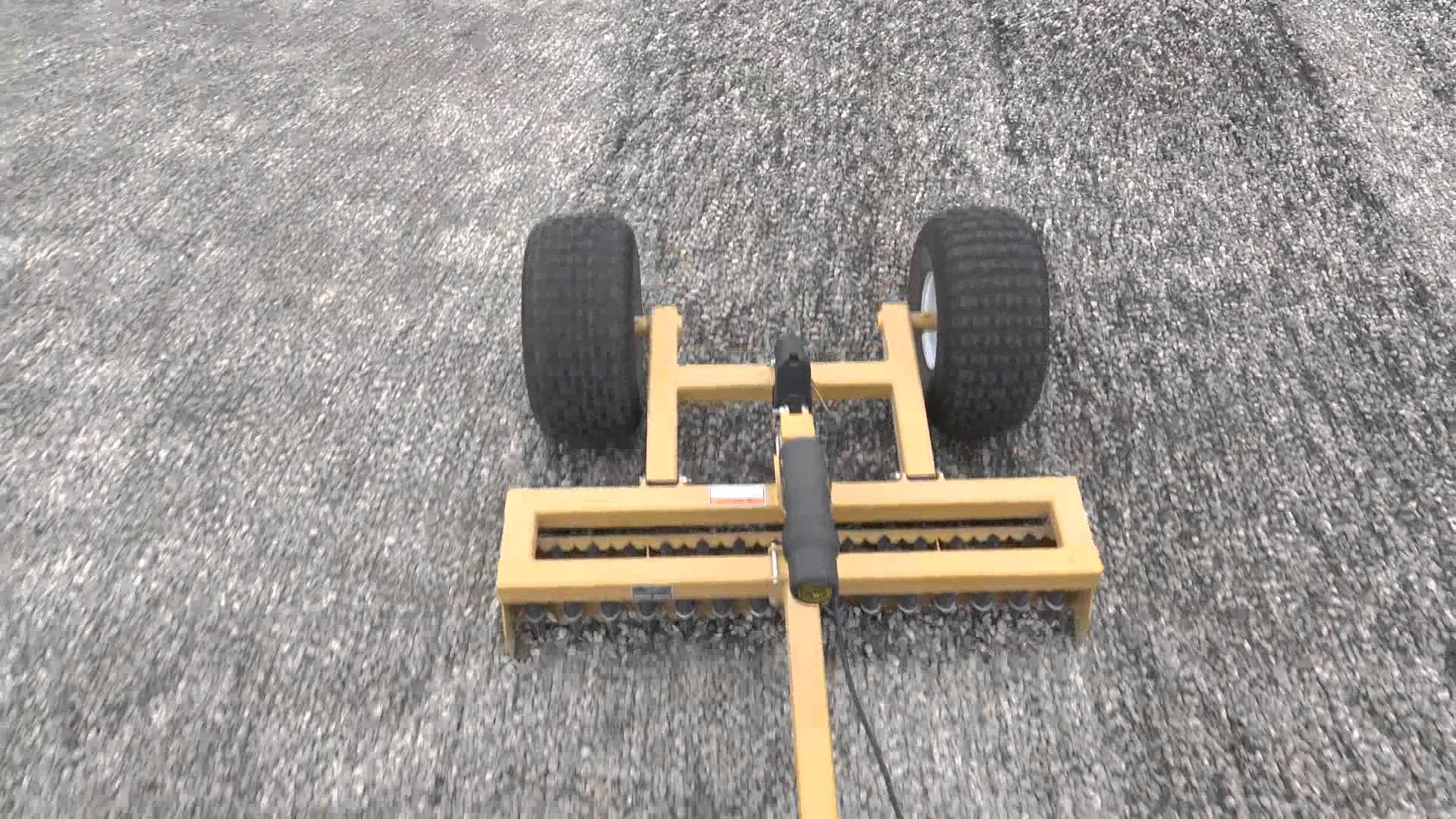 Video: Hoelscher Li'l Spike Grader