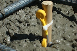 COMMAND Center Concrete Temperature and Maturity Meter in Fresh Concrete
