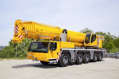 liebherr mobile crane ltm1250 5 1 72 55d780bd5933f