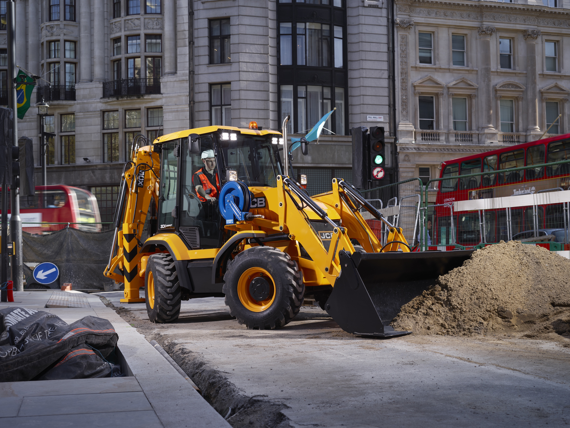 jcb 3cx compact price