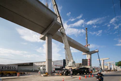 Crews needed cranes with the capacity to erect U girders, as well as with the mobility to lift at one end of the job in the morning and then move a couple of kilometers during the day to erect in different locations in the evening.