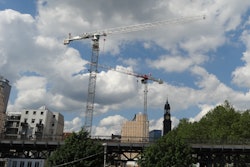 The two Terex tower cranes spent about twelve months in view of the world-famous St. Pauli Landungsbrücken Piers in Hamburg while working under unique conditions.