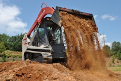 Takeuchi TL10 Dumping Dirt 564cd80ae3470