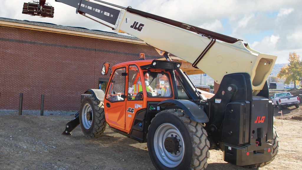 JLG Redesigned Telehandler Line From: JLG Industries Inc. | For ...