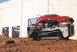 Takeuchi vertical lift CTL1 56a7a6200dbfe