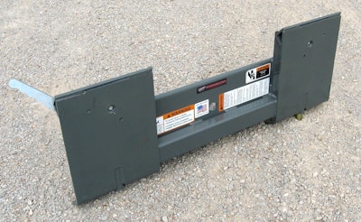 WSR Mini Universal to Standard Skid Steer Adapter 56a00a11cd465