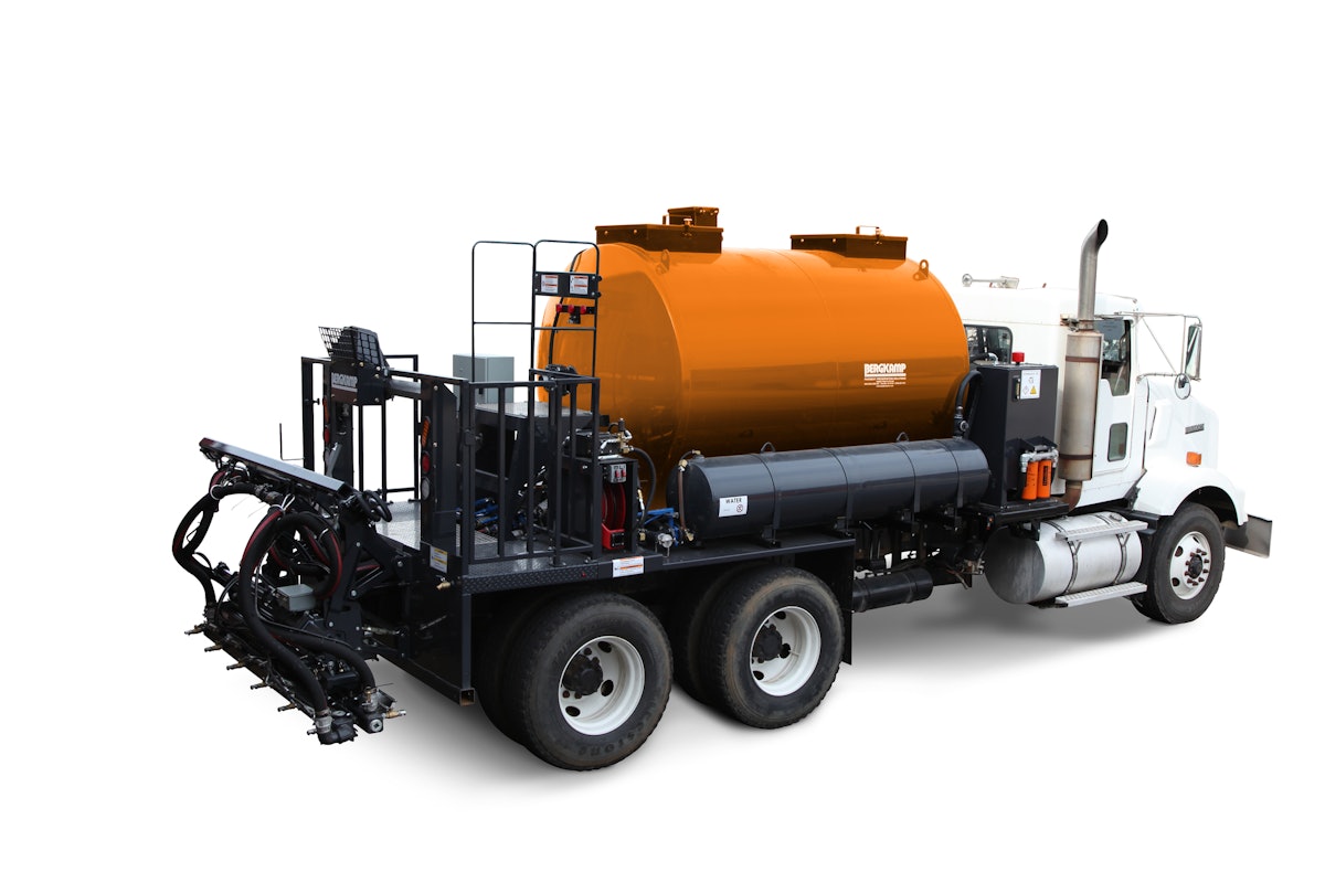 Bergkamp MAXX line of Frictional Mastic Surface Treatment Applicators