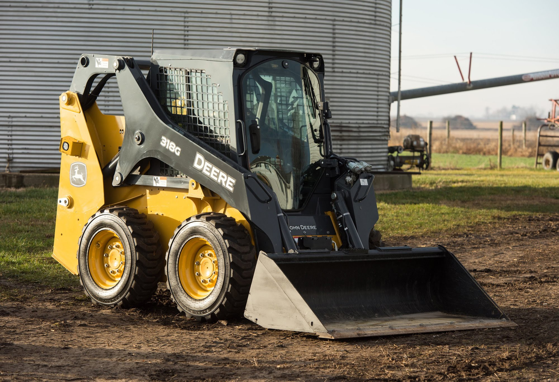 [VIDEO] John Deere G-series Loaders Designed as Lower Cost Options