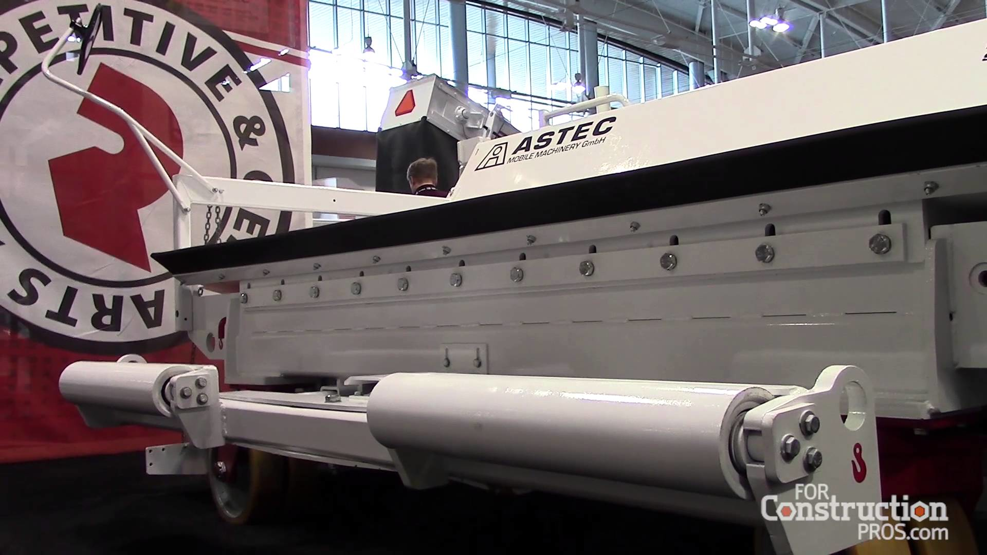 [VIDEO] Roadtec Introduces BF 400 Road Widener to North American Market