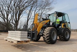 Gehl 750 concrete palette 5734fb8f5d18d