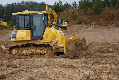 Komatsu America D39PXi 24 working 3 573f493e215a8