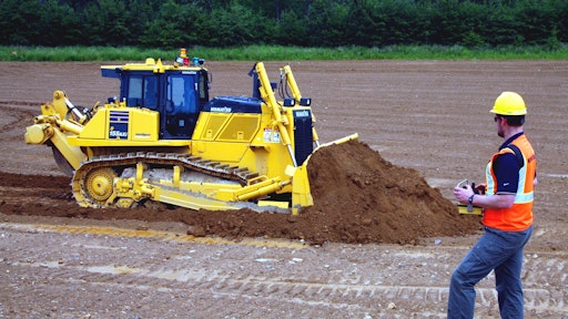 Komatsu RC Dozer wOperator 57476e4eba365