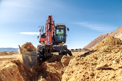 Power tilting coupler 5748b2286c35c