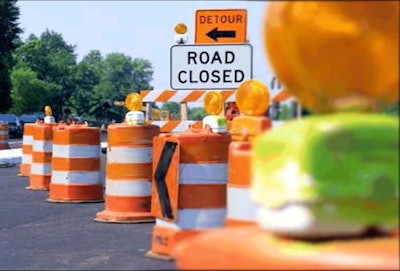 road closed 576bf79410480